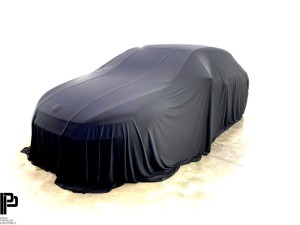 Czarny pokrowiec na samochód - Hatchback / Sedan
